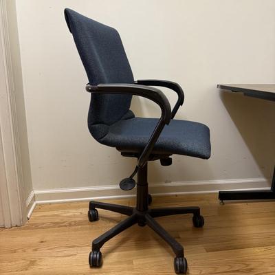 Desk with Chair (GB-BM)