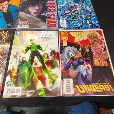 8 COMIC BOOKS (3)