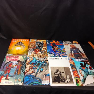 8 COMIC BOOKS (6)