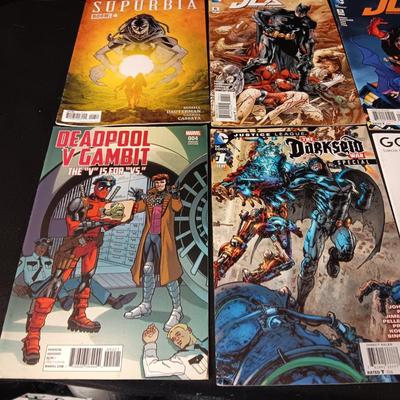 8 COMIC BOOKS (6)