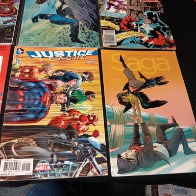 8 COMIC BOOKS (9)