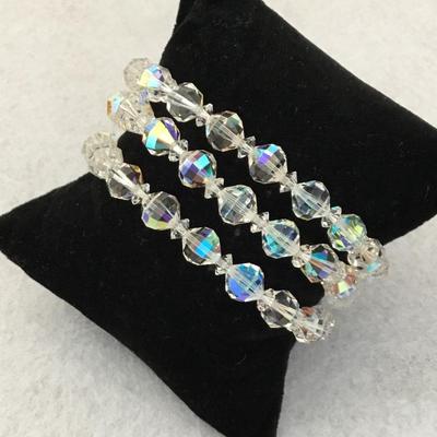 Beautiful vintage, Aurora Borealis, crystal statement bracelet