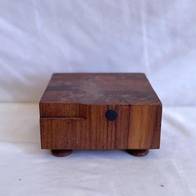 Dansk, Ernest Sohn Siamese, and Other Wooden Cutting Boards (K-DZ)