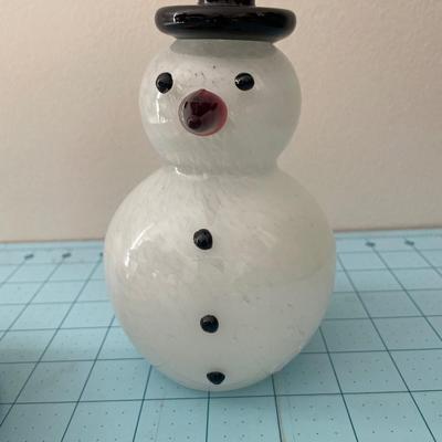 Snowman and bowl