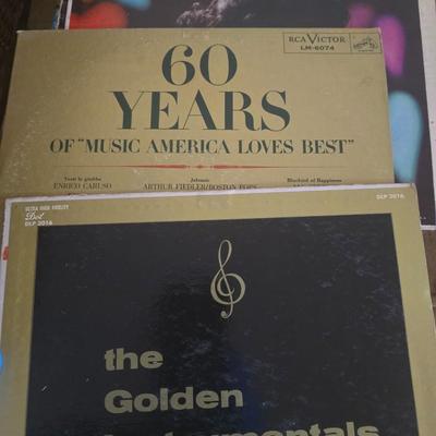 Lot of 25 records