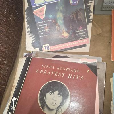 Lot of 25 records