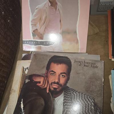 Lot of 25 records