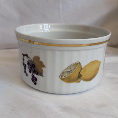 Royal Worcester, Spigarelli, Chateau, Pacific Rim, and Other Fruit-Themed Decor (K-DZ)