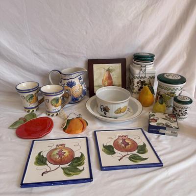Royal Worcester, Spigarelli, Chateau, Pacific Rim, and Other Fruit-Themed Decor (K-DZ)
