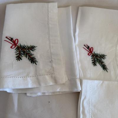 Portmeirion Holly & Ivy Christmas Dishes, Charleston Gardens Placemats, Holiday Dishtowels, Napkins and More (GB-BM)