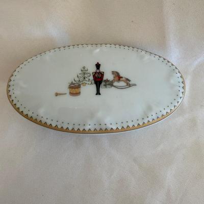 Portmeirion Holly & Ivy Christmas Dishes, Charleston Gardens Placemats, Holiday Dishtowels, Napkins and More (GB-BM)