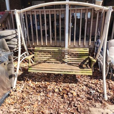 Outdoor swing