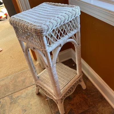 Assorted Wicker and Metal Plant Stands (FE-RG)