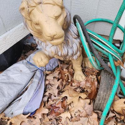 Pair of Concrete lions