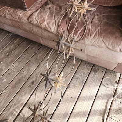 Yard star decor pieces.