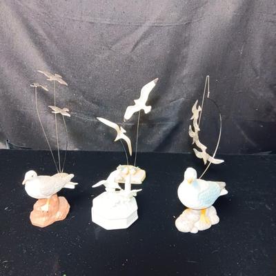 A SEAGULL MUSIC BOX, CERAMIC AND FLYING SEAGULLS TOO