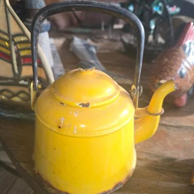 Tea pot