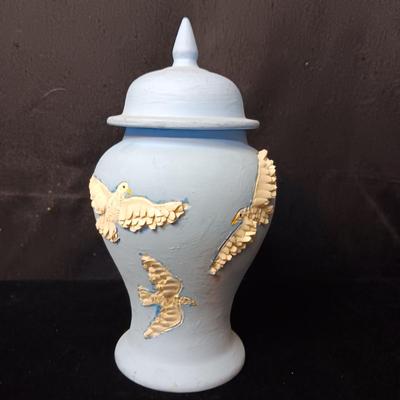 GINGER JAR W/RAISED SEAGULLS, A SEAGULL FROM JUNEAU ALASKA AND A FLORAL MUSICAL TRINKET BOXMUS