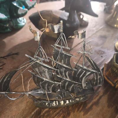 Tin ship