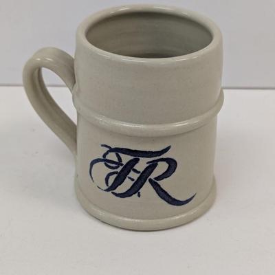Williamsburg Pottery Mug