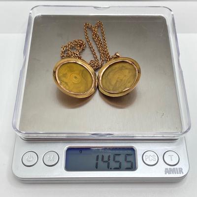 LOT 321: Monogramed Gold Locket and Chain - 10KT, TW 14.55g, 20"