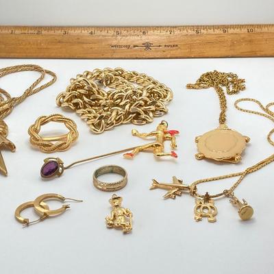 LOT 606: Gold Tone / Gold Plate Jewelry Collection - Monet, Art, Brass Stick Pin and More