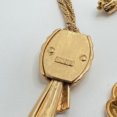 LOT 606: Gold Tone / Gold Plate Jewelry Collection - Monet, Art, Brass Stick Pin and More