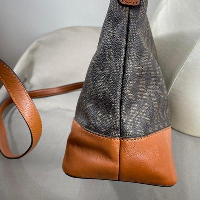 Michael Kors Crossbody with Leather New!
