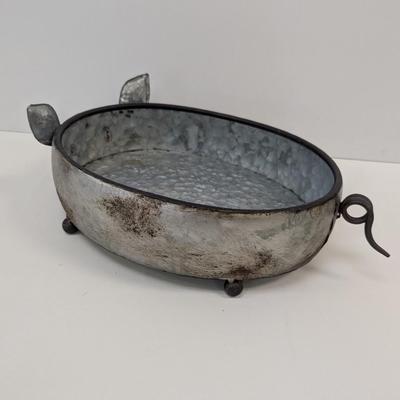 Whimsical Farmhouse Rustic Galvanized Metal Pig Tray Centerpiece
