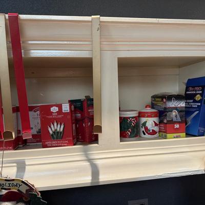 Lot 15: Holiday Selection (left side)