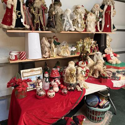 Lot 16: Holiday Selection (against garage door)