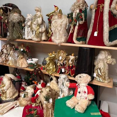 Lot 16: Holiday Selection (against garage door)
