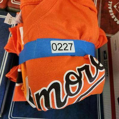 Lot of 5 Baltimore Orioles T Shirts Ripken Showalter Hardy Schoop