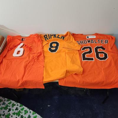 Lot of 5 Baltimore Orioles T Shirts Ripken Showalter Hardy Schoop