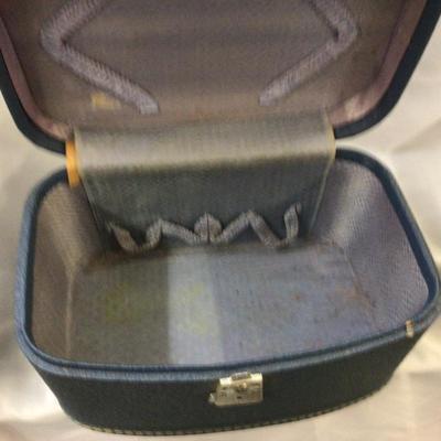 Matching Vintage Suit Case and Makeup Case