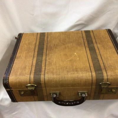 Set of Three Suit Cases
