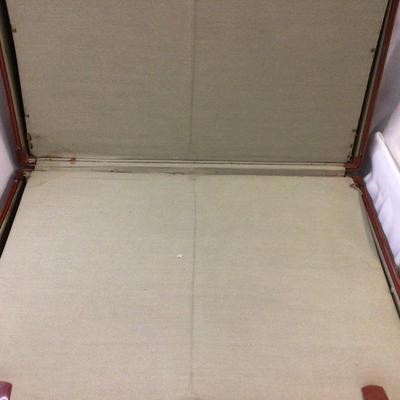 Set of Three Suit Cases