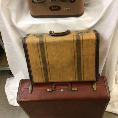 Set of Three Suit Cases