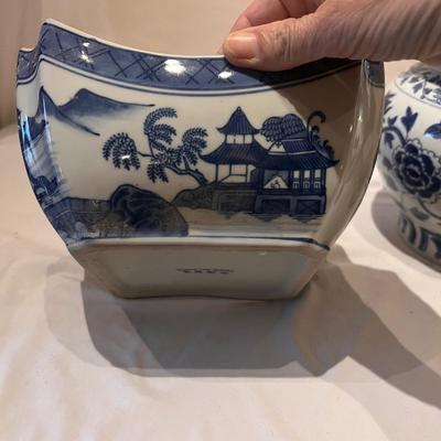 Ginger Jar, Vases & More Blue/White China (LR-RG)