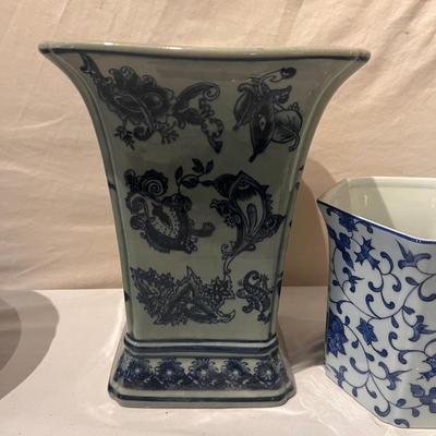 Ginger Jar, Vases & More Blue/White China (LR-RG)