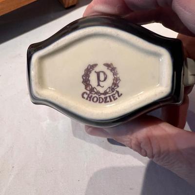 Collection of Creamers with Display Stands (LR-RG)