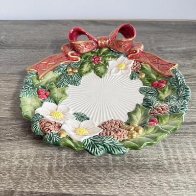 LOT 19D: 1979 Royal Doulton "The Old Balloon Seller" Decorative Plate D6649, 1995 Fitz & Floyd Christmas Cookie Plate,...