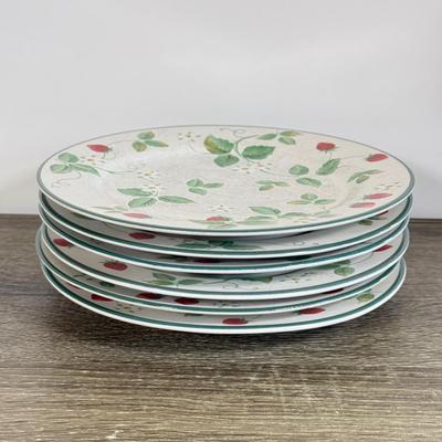 LOT 23D: International Tableworks Strawberry Fair China Plates