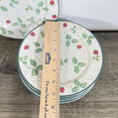LOT 23D: International Tableworks Strawberry Fair China Plates