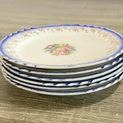 LOT 26D: Mikasa Intaglio CAC20 Annette Bowl, French Saxon China Co 22k Gold Decor Plates, Liberty Blue Independence Hall Plates &...