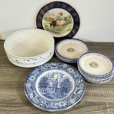 LOT 26D: Mikasa Intaglio CAC20 Annette Bowl, French Saxon China Co 22k Gold Decor Plates, Liberty Blue Independence Hall Plates &...