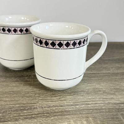 LOT 28D: Lenox Collection: Catherine McClung Riverwood Fish Mugs, French Perle Bowls & Casual Images Diamond Ring Mugs