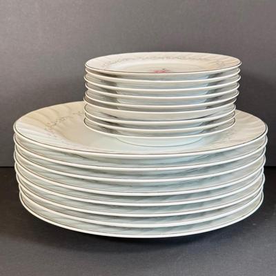 LOT 32D: Royal Swirl Fine China Dish Set