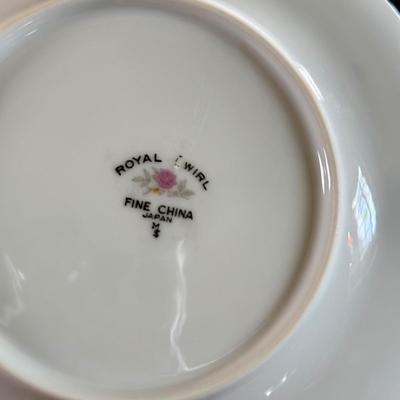 LOT 32D: Royal Swirl Fine China Dish Set