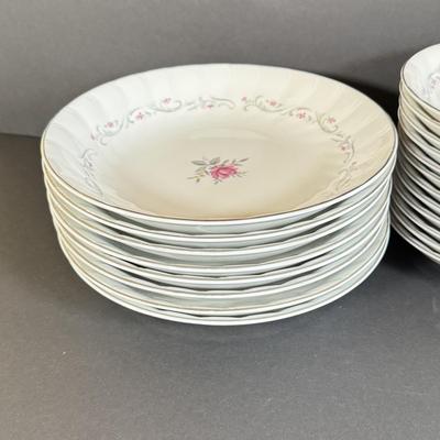LOT 32D: Royal Swirl Fine China Dish Set
